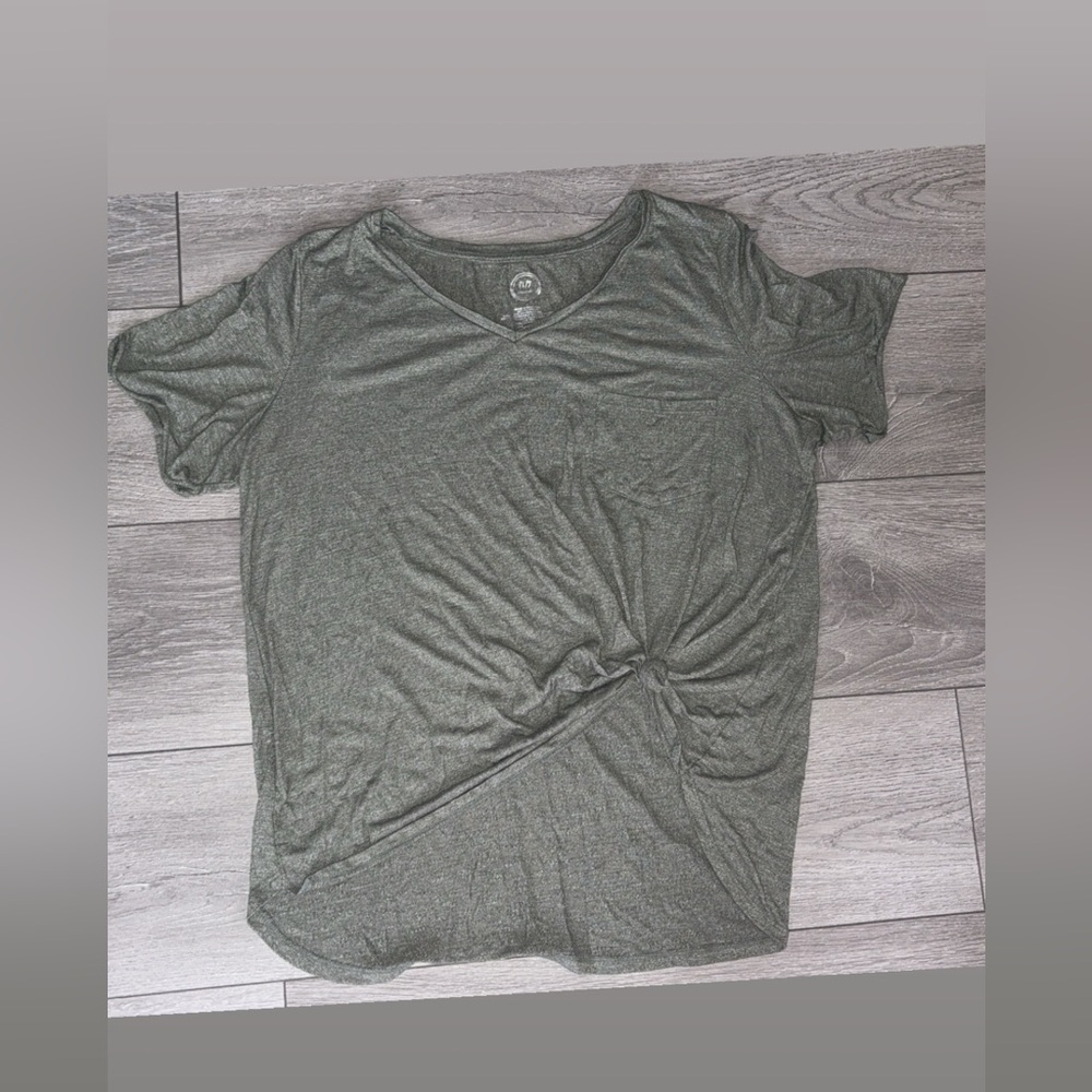 Maurice’s Plus Size 1 X Short Sleeved Shirt Vneck Heather Green Comfy